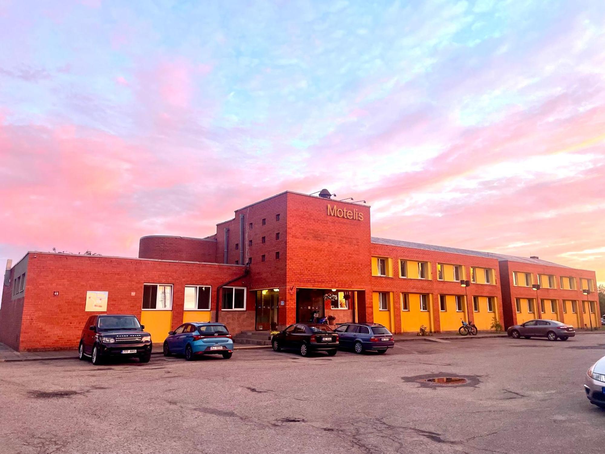 Riverside Motel Jelgava Exterior foto